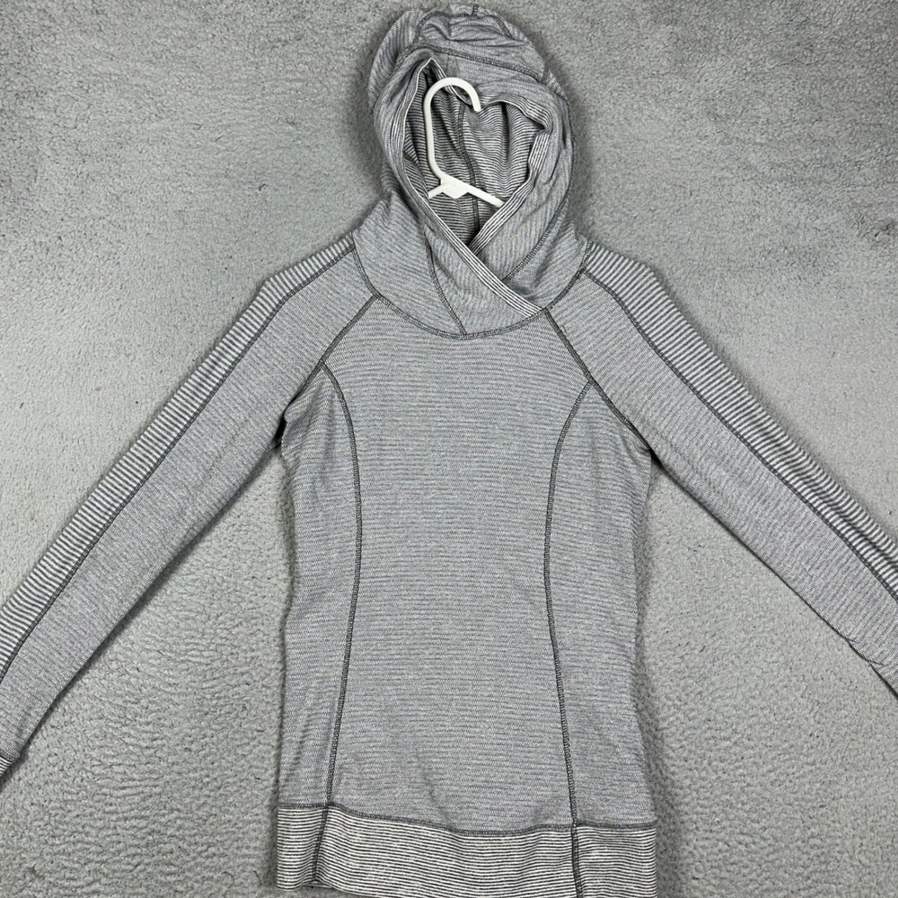 Lululemon Sweatshirt Womens 4 Grey White Stripes Pullover Sweatshirt Long Sleeve - Picture 2 of 8
